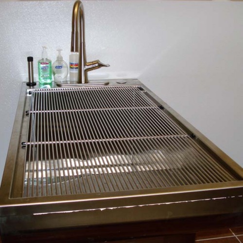 sink at veterinary clinic